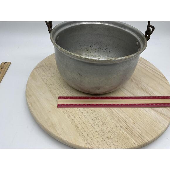 Vintage Aluminum Campfire Pot Kettle Bail Handle Rustic Primitive Cookware - Picture 5 of 9